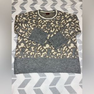 POL oversized sweater bought from Typicall Blush boutique that doesn’t exist.